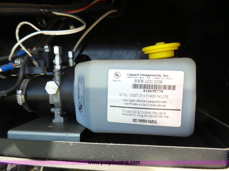 image for item L5791 2011 Raptor Velocity travel trailer RV