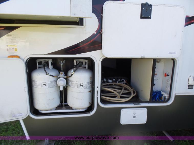 image for item L5791 2011 Raptor Velocity travel trailer RV