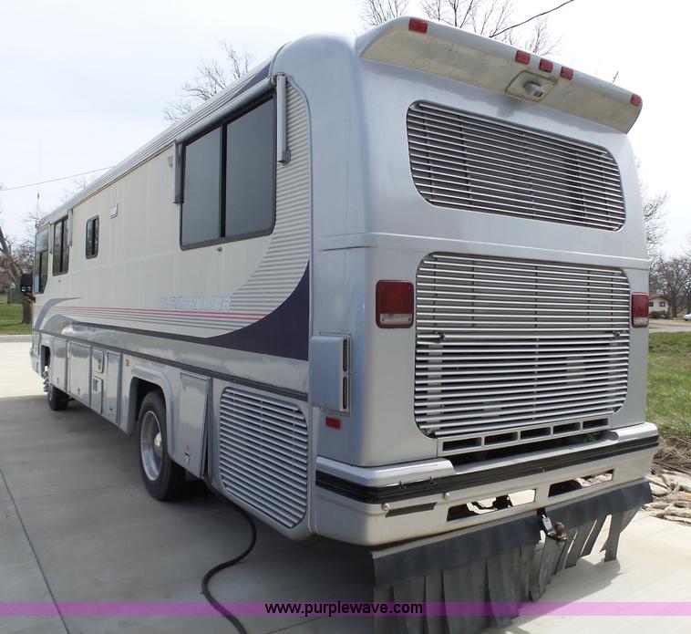 image for item L6288 1992 Champion Europremier RV
