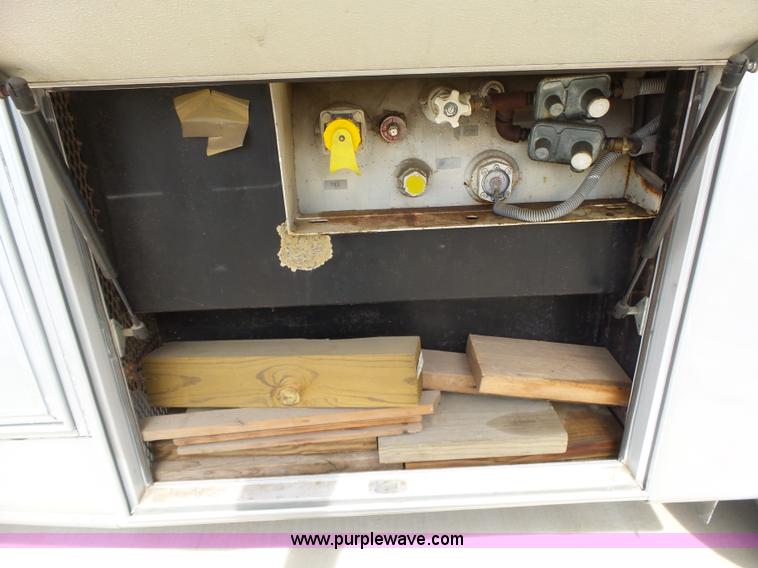 image for item L6288 1992 Champion Europremier RV