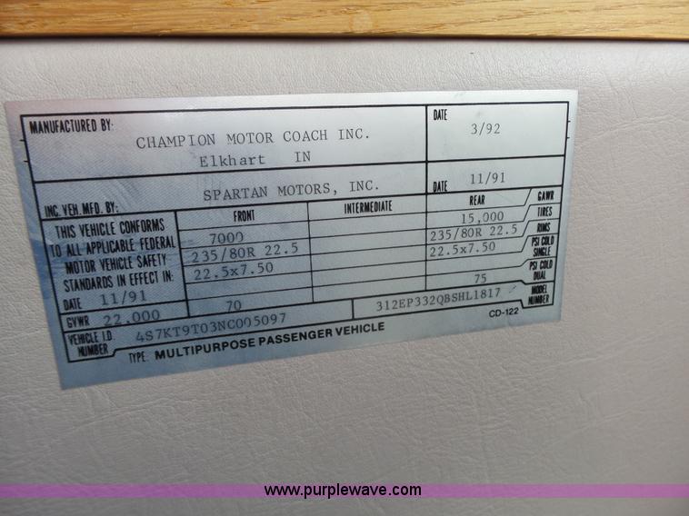 image for item L6288 1992 Champion Europremier RV