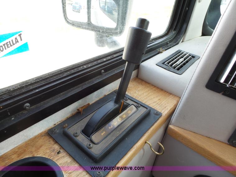 image for item L6288 1992 Champion Europremier RV