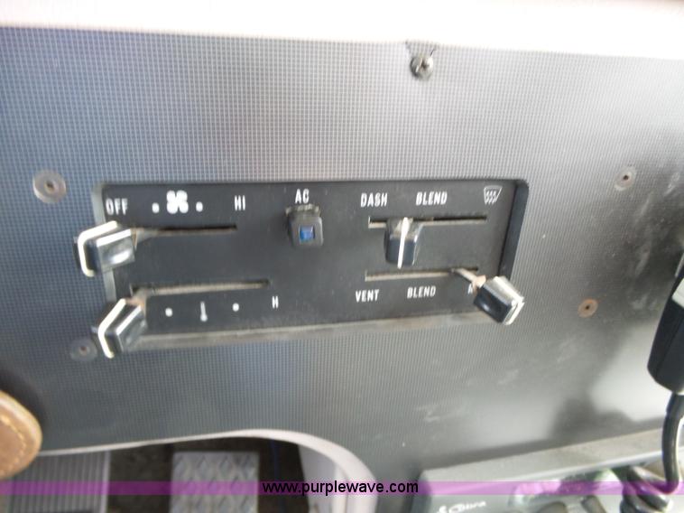 image for item L6288 1992 Champion Europremier RV