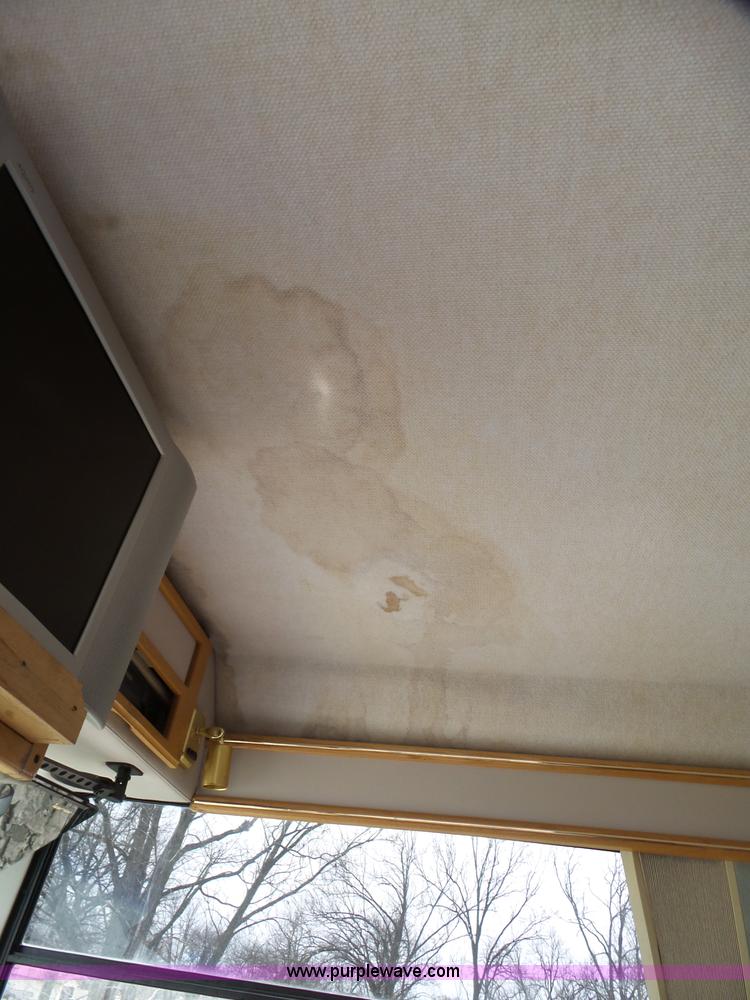 image for item L6288 1992 Champion Europremier RV