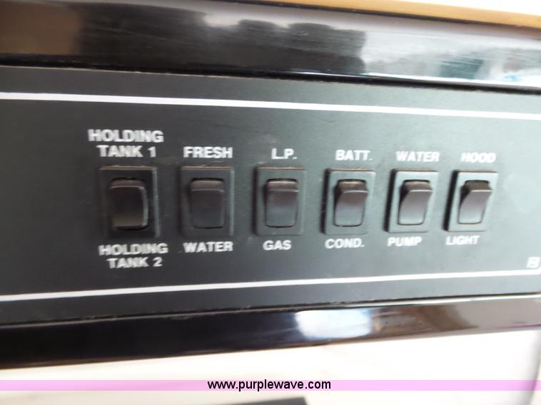 image for item L6288 1992 Champion Europremier RV