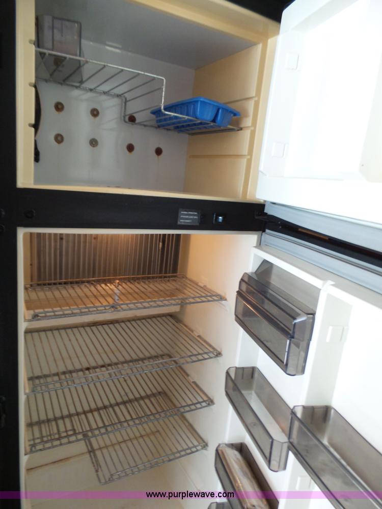 image for item L6288 1992 Champion Europremier RV