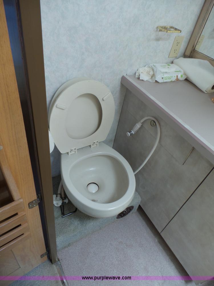 image for item L6288 1992 Champion Europremier RV