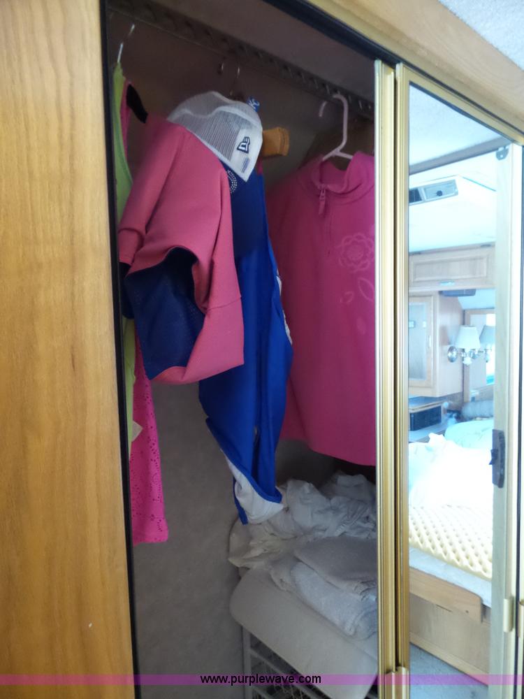 image for item L6288 1992 Champion Europremier RV