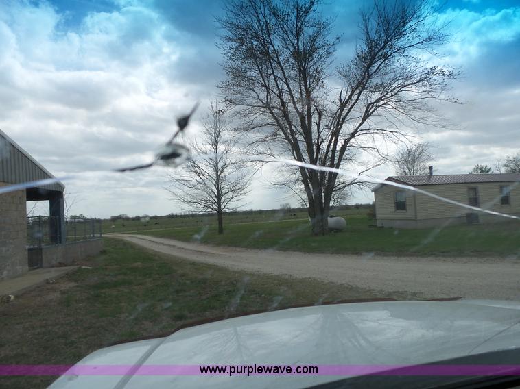 image for item L6295 2004 Chevrolet Silverado 2500 Crew Cab pickup truck