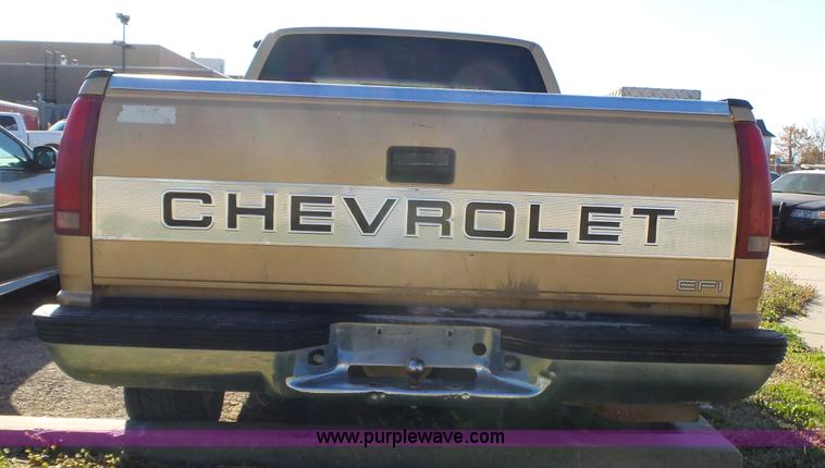 image for item L6299 1989 Chevrolet 1500 Ext. Cab pickup truck