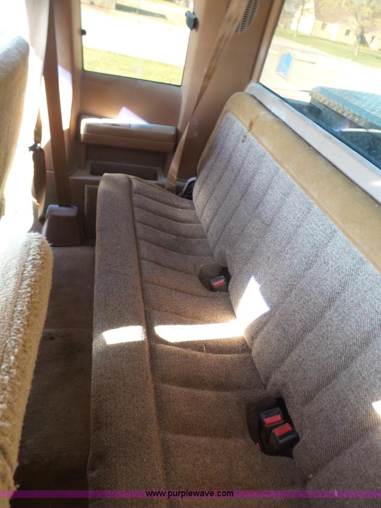 image for item L6299 1989 Chevrolet 1500 Ext. Cab pickup truck