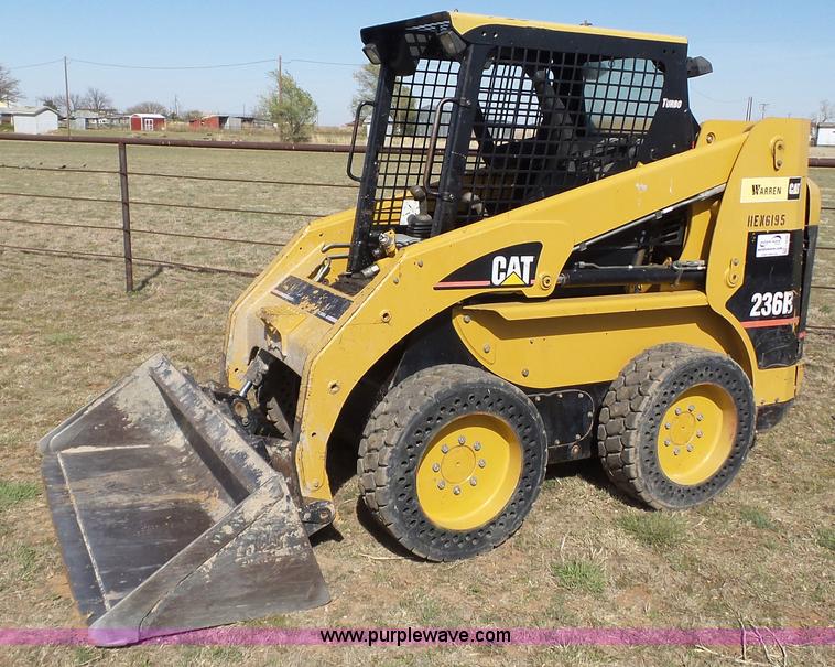 image for item L6536 2007 Caterpillar 236B skid steer