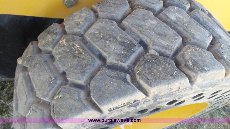 image for item L6536 2007 Caterpillar 236B skid steer