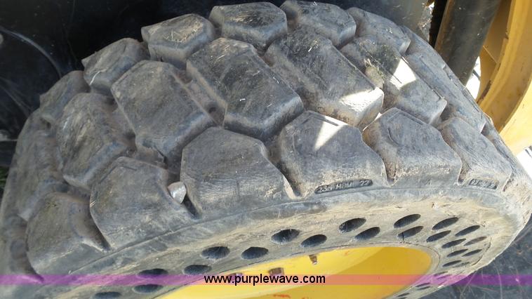 image for item L6536 2007 Caterpillar 236B skid steer