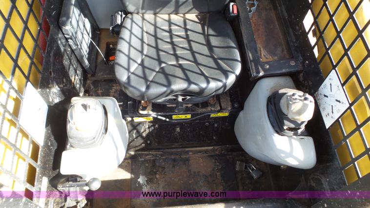 image for item L6536 2007 Caterpillar 236B skid steer