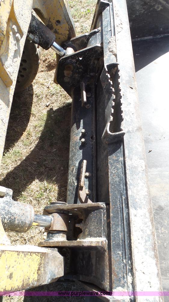 image for item L6536 2007 Caterpillar 236B skid steer