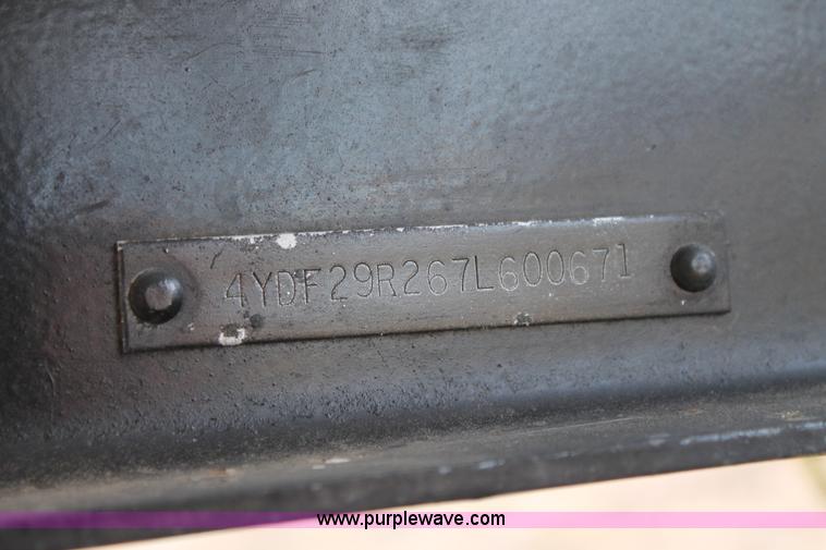 image for item L6539 2007 Laredo camper