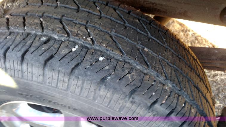 image for item L7298 2005 GMC Sierra 1500 Denali Crew Cab pickup truck