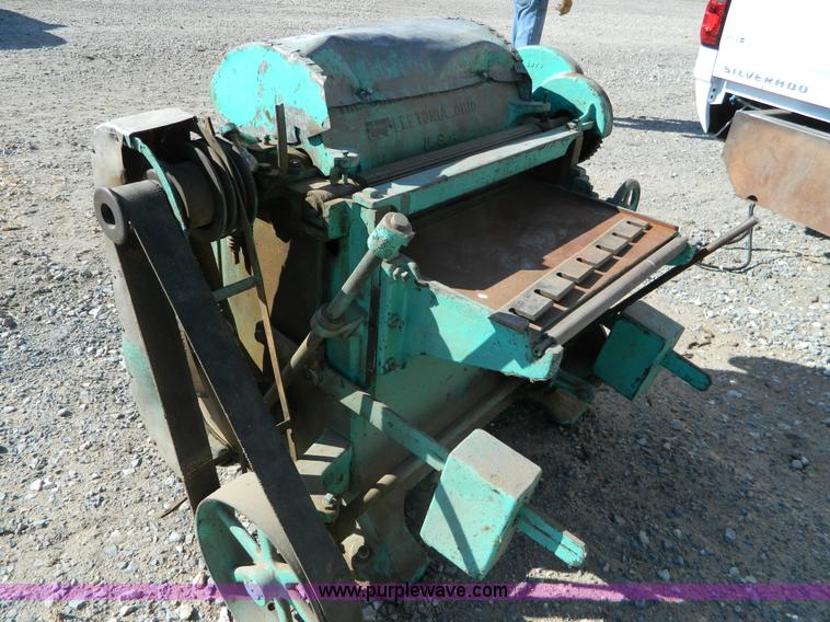 image for item L7321 Oliver Machine Planner wood planer