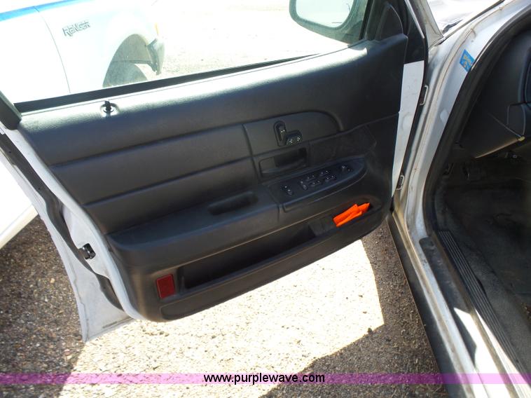 image for item L7344 2008 Ford Crown Victoria Police Interceptor