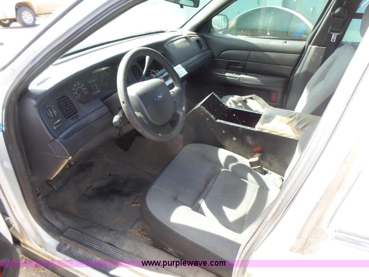 image for item L7344 2008 Ford Crown Victoria Police Interceptor