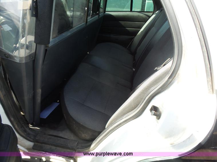 image for item L7344 2008 Ford Crown Victoria Police Interceptor