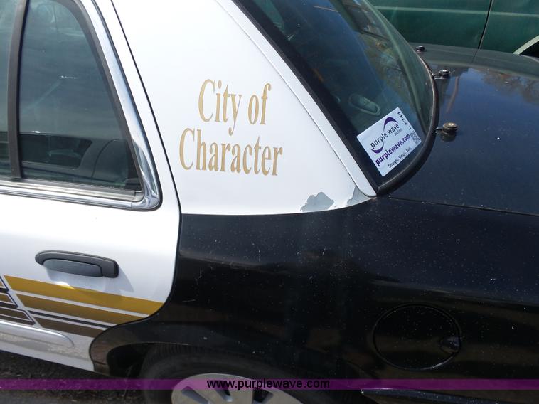 image for item L7344 2008 Ford Crown Victoria Police Interceptor