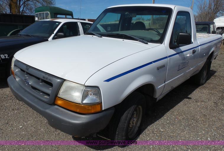 image for item L7345 1998 Ford Ranger pickup truck