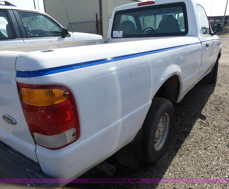 image for item L7345 1998 Ford Ranger pickup truck
