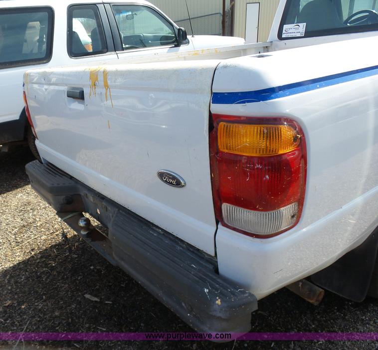 image for item L7345 1998 Ford Ranger pickup truck