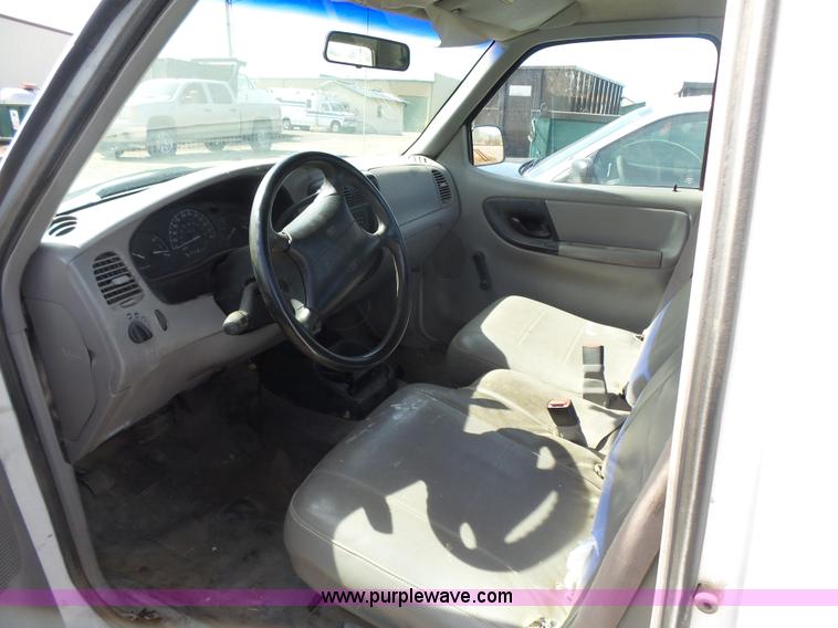image for item L7345 1998 Ford Ranger pickup truck
