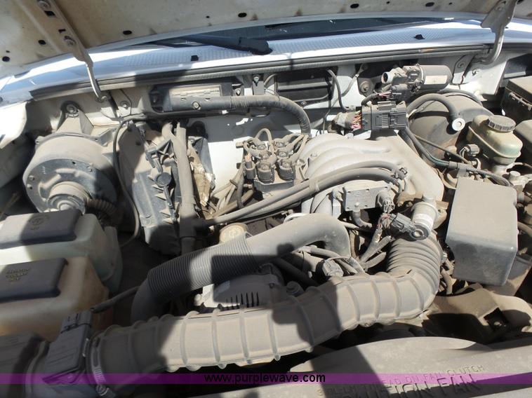 image for item L7345 1998 Ford Ranger pickup truck