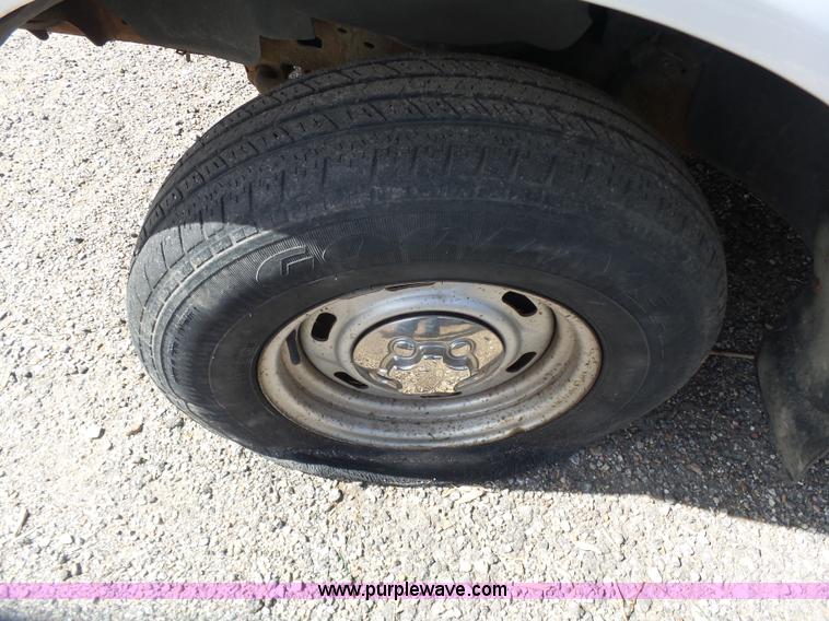 image for item L7345 1998 Ford Ranger pickup truck