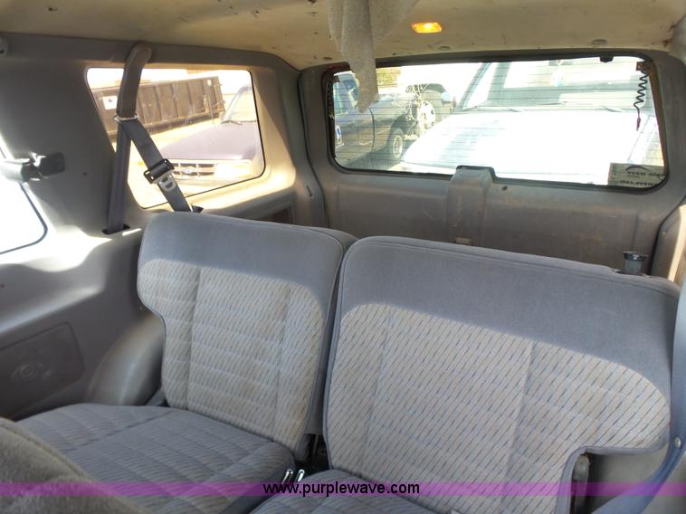 image for item L7346 1994 Ford Explorer Sport SUV