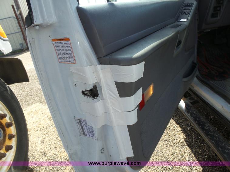 image for item L7346 1994 Ford Explorer Sport SUV