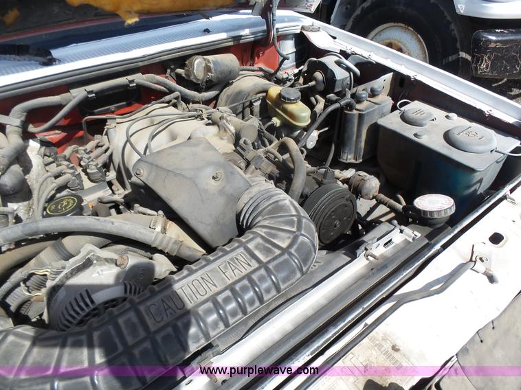 image for item L7346 1994 Ford Explorer Sport SUV