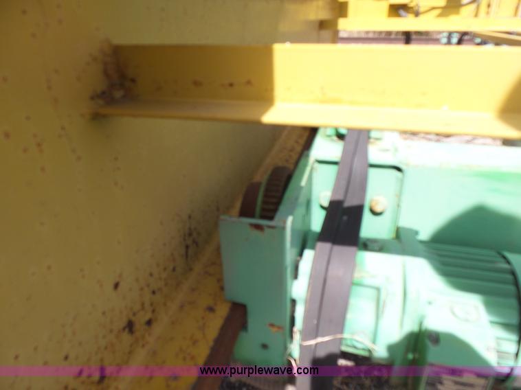 image for item L7349 1986 OMI overhead crane