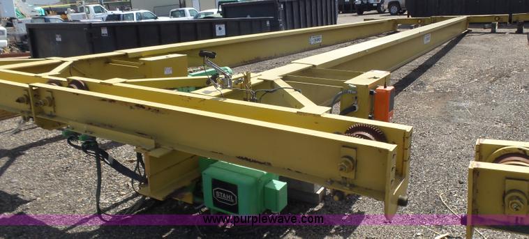image for item L7350 1986 OMI overhead crane