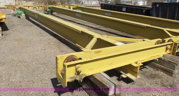 image for item L7351 1986 OMI overhead crane