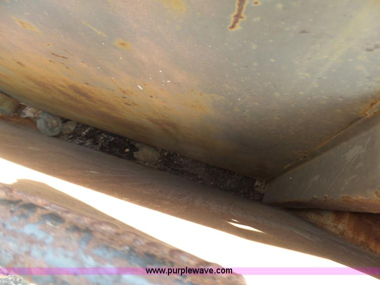 image for item L7353 (8) dumpsters