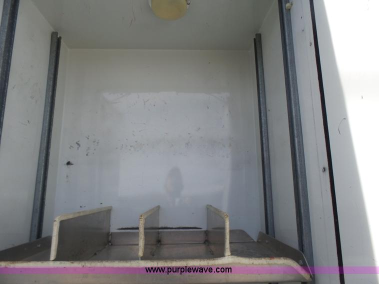 image for item L7354 1980 Ford Chateau Command vehicle