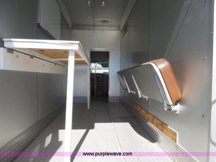 image for item L7354 1980 Ford Chateau Command vehicle