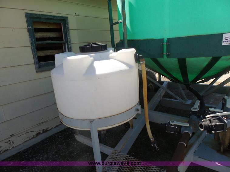 image for item L7356 Aeromaster WT1400 nurse tank