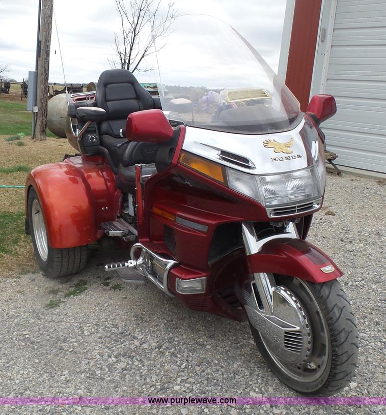 image for item L7359 1997 Honda Gold Wing GL1500SE trike motorcycle