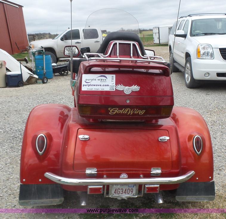 image for item L7359 1997 Honda Gold Wing GL1500SE trike motorcycle