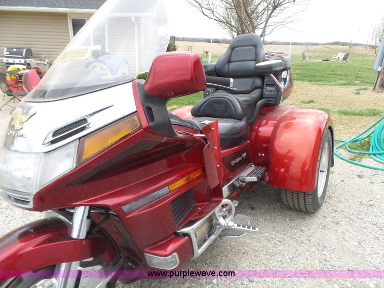 image for item L7359 1997 Honda Gold Wing GL1500SE trike motorcycle
