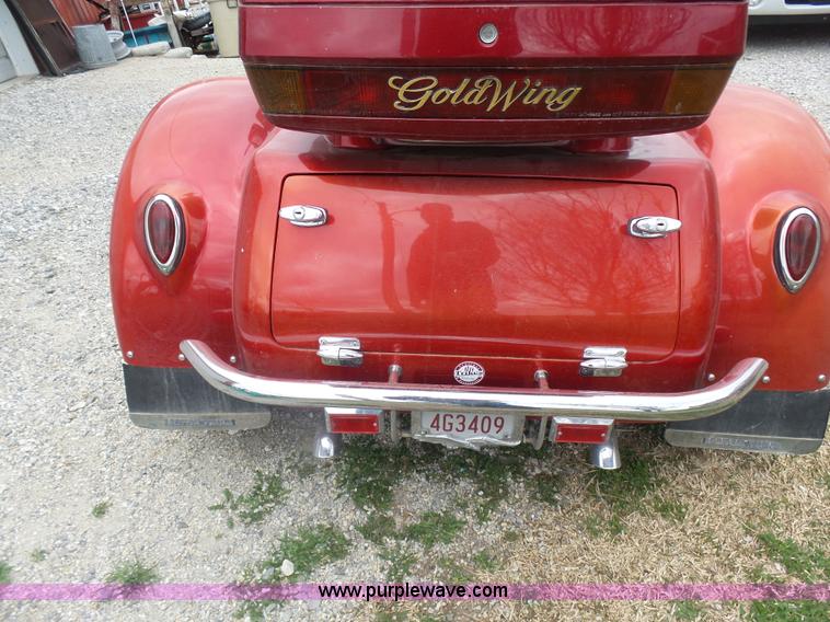 image for item L7359 1997 Honda Gold Wing GL1500SE trike motorcycle