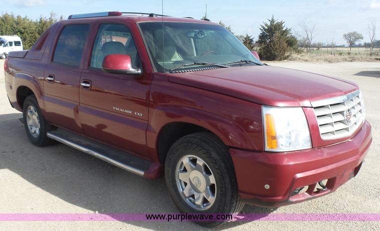 image for item L7365 2005 Cadillac Escalade EXT SUV