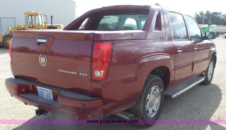 image for item L7365 2005 Cadillac Escalade EXT SUV
