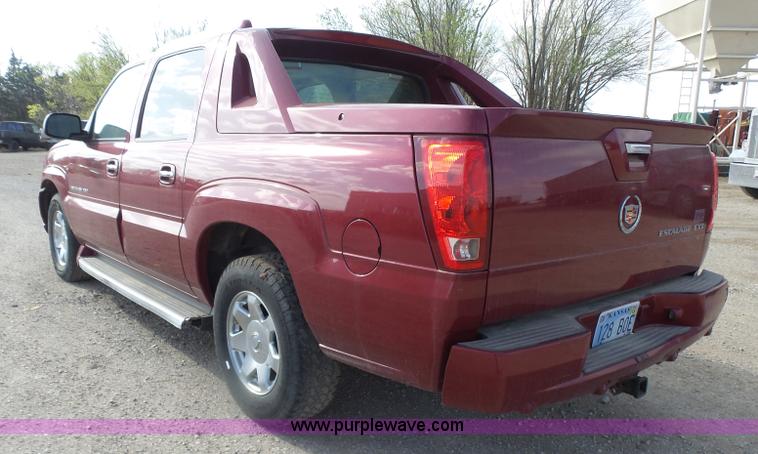 image for item L7365 2005 Cadillac Escalade EXT SUV